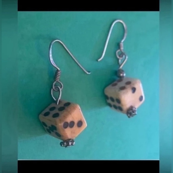 LAST CHANCE 🔥 Vintage Bone Sterling Silver Dice Set Earrings #7235 - Picture 3 of 8